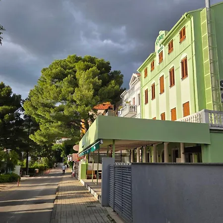 Fiore Seaview - Premium Location Отель Селце