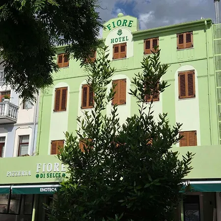 호텔 Fiore Seaview - Premium Location 3*