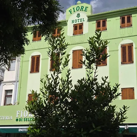 Fiore Seaview - Premium Location