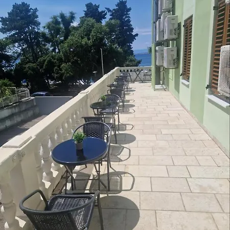 Fiore Seaview - Premium Location