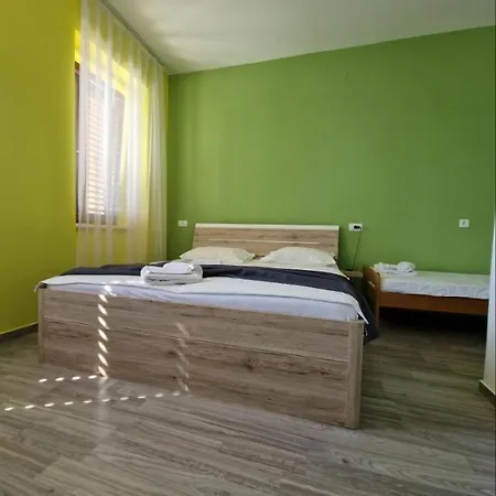 Fiore Seaview - Premium Location 호텔 3*