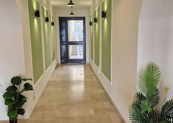 Hotel Fiore Seaview - Premium Location